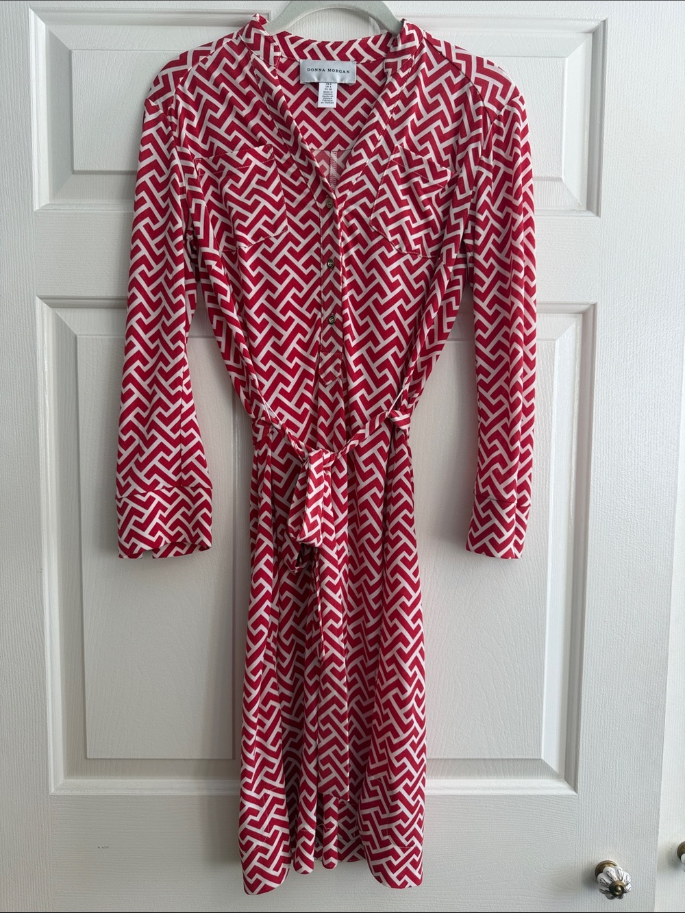 Donna Morgan Pink & White Geometric Long Sleeve Dress